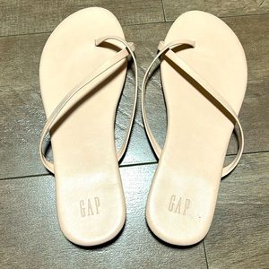 Gap Flip flops